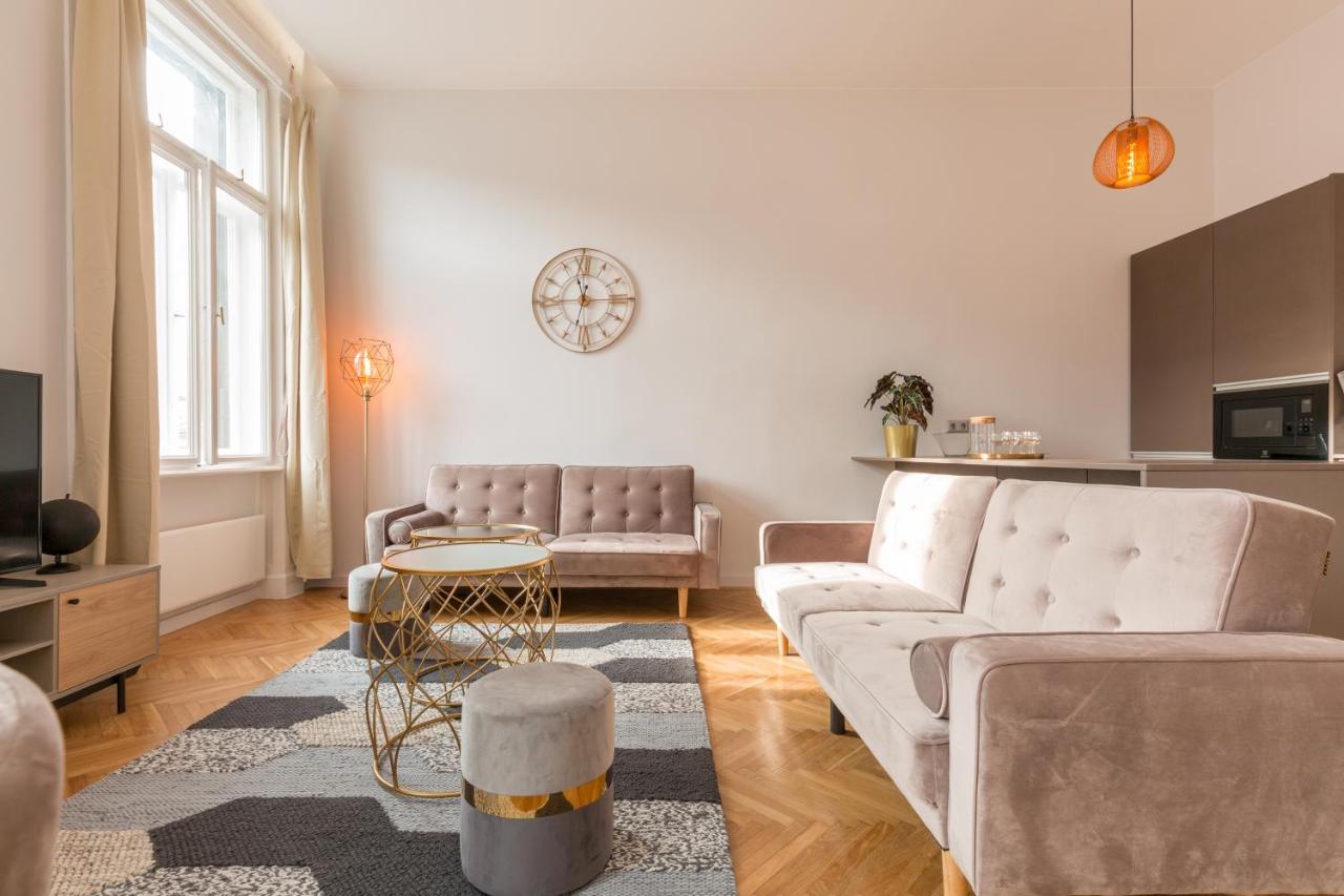 Space And Elegance In The Heart Of * Budapesta